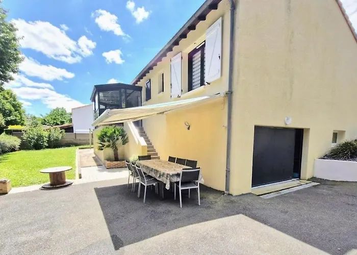 Maison Le Baron 13pers Proche Puy Du Fou בית הארחה 3*